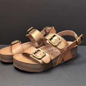 Blow Fish Malibu Munich Brown Woman's Sandals,Size 6.